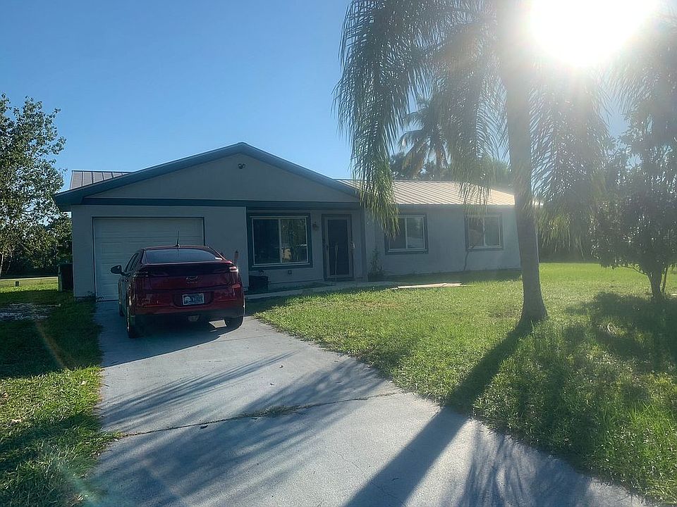 1st image of 398 SW Bridgeport Dr