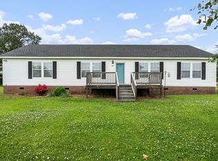 1152 New Savannah Rd, Burgaw, NC 28425