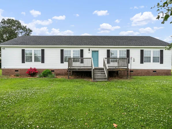 1152 New Savannah Road, Burgaw, NC 28425