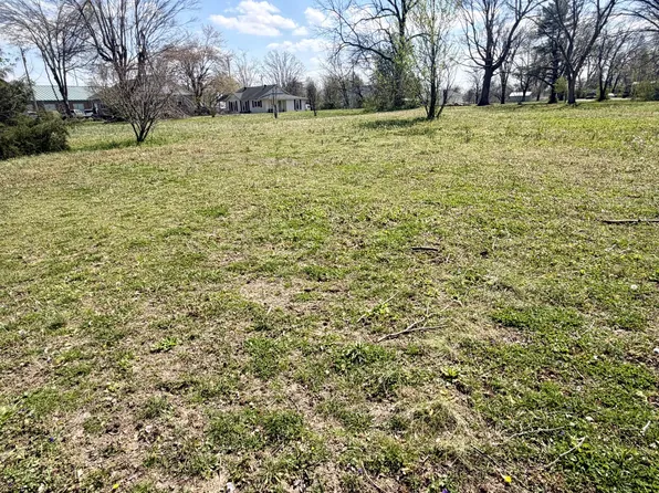 309 S Pine St, Hohenwald, TN 38462