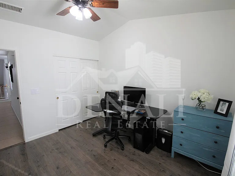 14203 N 101st St — Photo 16