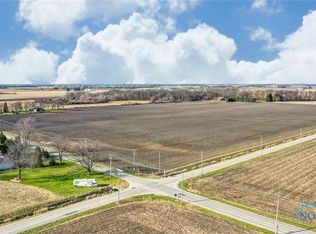 16381 W Poe Rd, Bowling Green, OH 43402