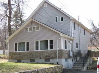 3065 Dale St, Mohegan Lake, NY 10547