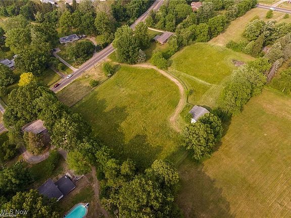 5th image of 2525 Hankins Rd NW