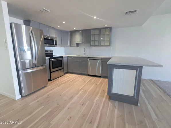 7910 E Camelback Rd Unit 211, Scottsdale, AZ 85251