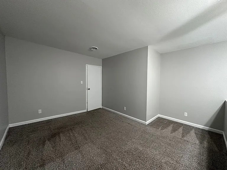The Hammond Apartments — Photo 40