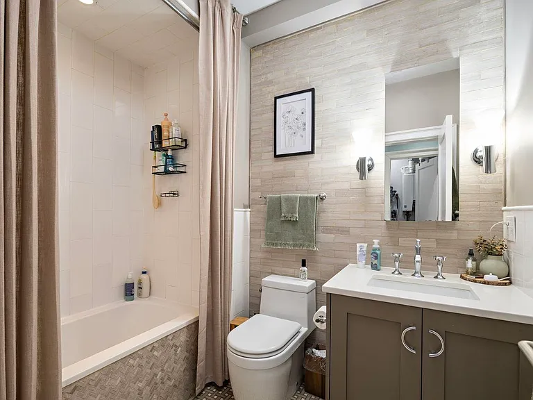 529 Jefferson St #1 — Photo 8