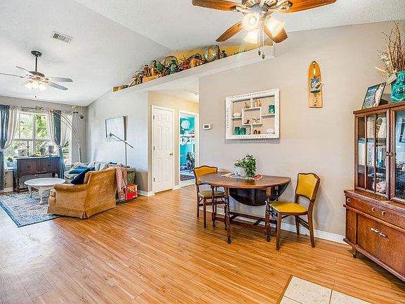 3rd image of 4352 Canton Ct