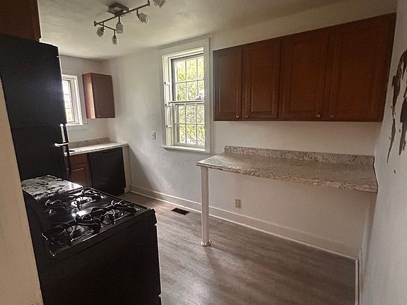 3rd image of 614 Field Club Rd Unit 616