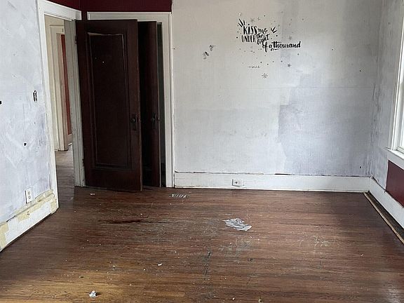 5th image of 1407 Greenway Ave