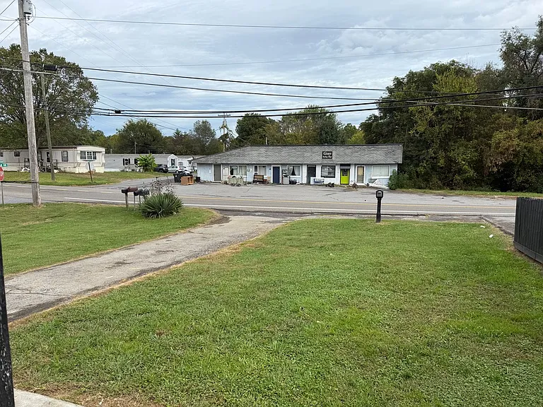 703 Gray Station Rd — Photo 4