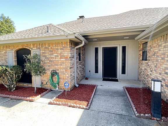 3rd image of 6119 Kingswood Dr