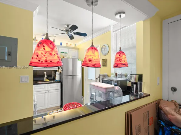 2851 Leonard Dr APT J210, Aventura, FL 33160