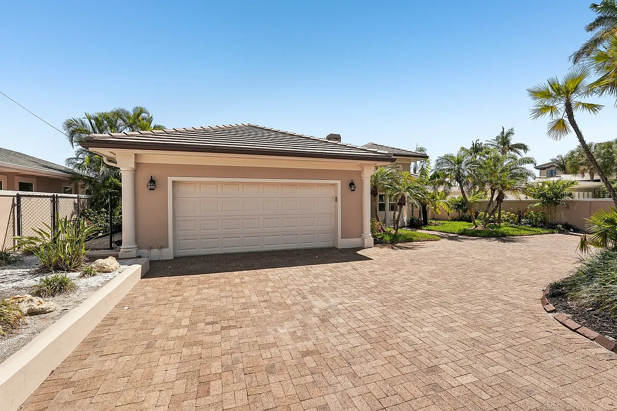 Building Photo - 85 S Polk Dr