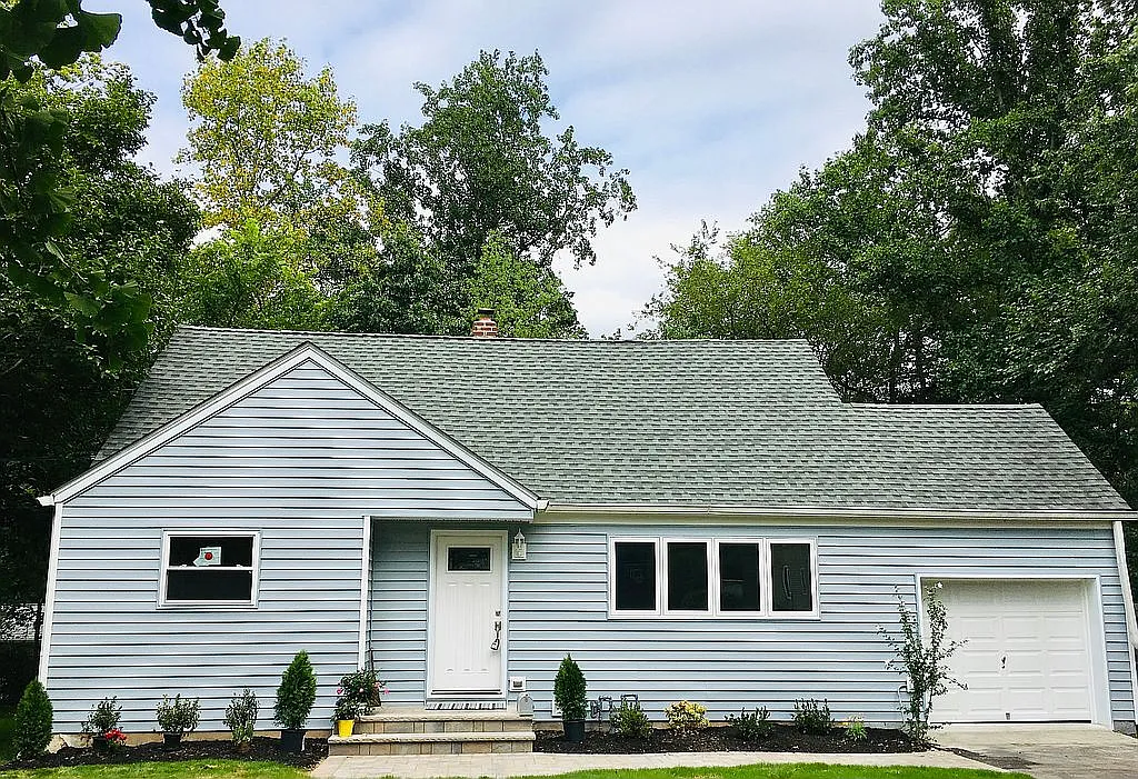 12 Whitewood Dr photo 1
