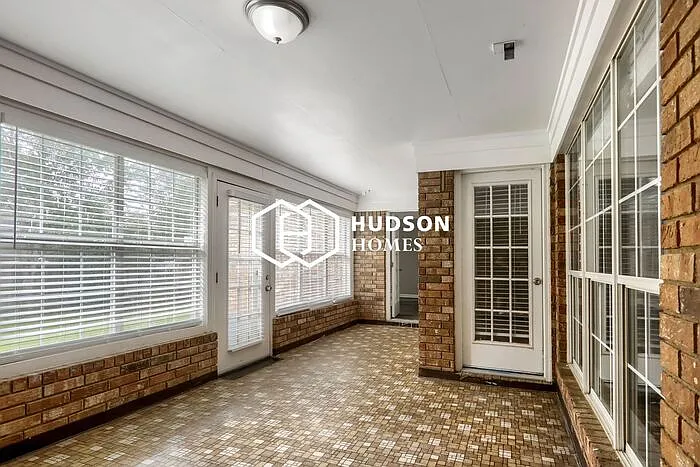 6519 Daybreak Dr — Photo 25