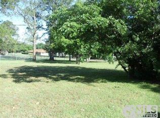 100 McCullar Rd, Burleson, TX 76028