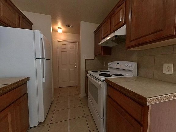 4th image of 3115 Lincoln Ave APT 101