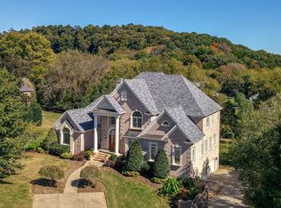 389 Lake Valley Dr, Franklin, TN 37069