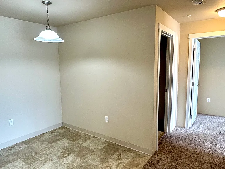 Dining area to hallway