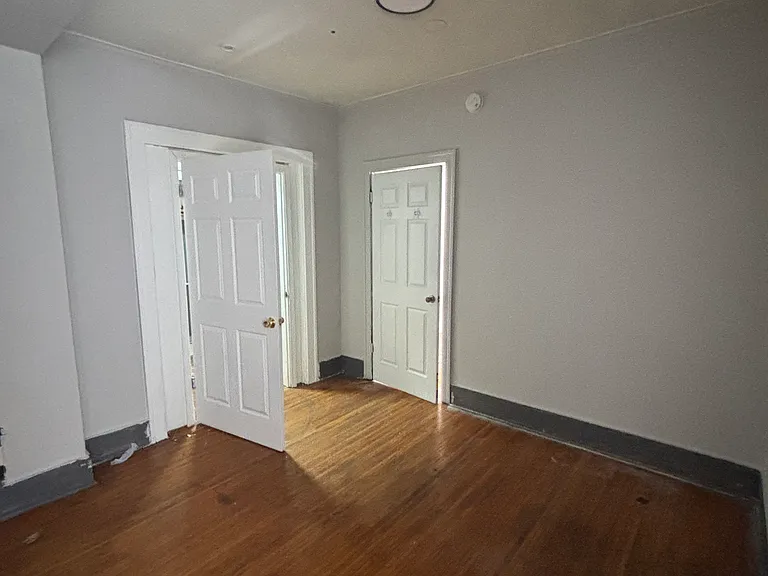 1601-1603 E Main St #4 — Photo 17