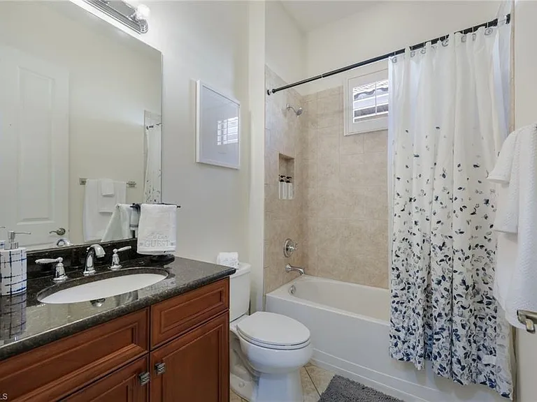 11072 Esteban Dr — Photo 16