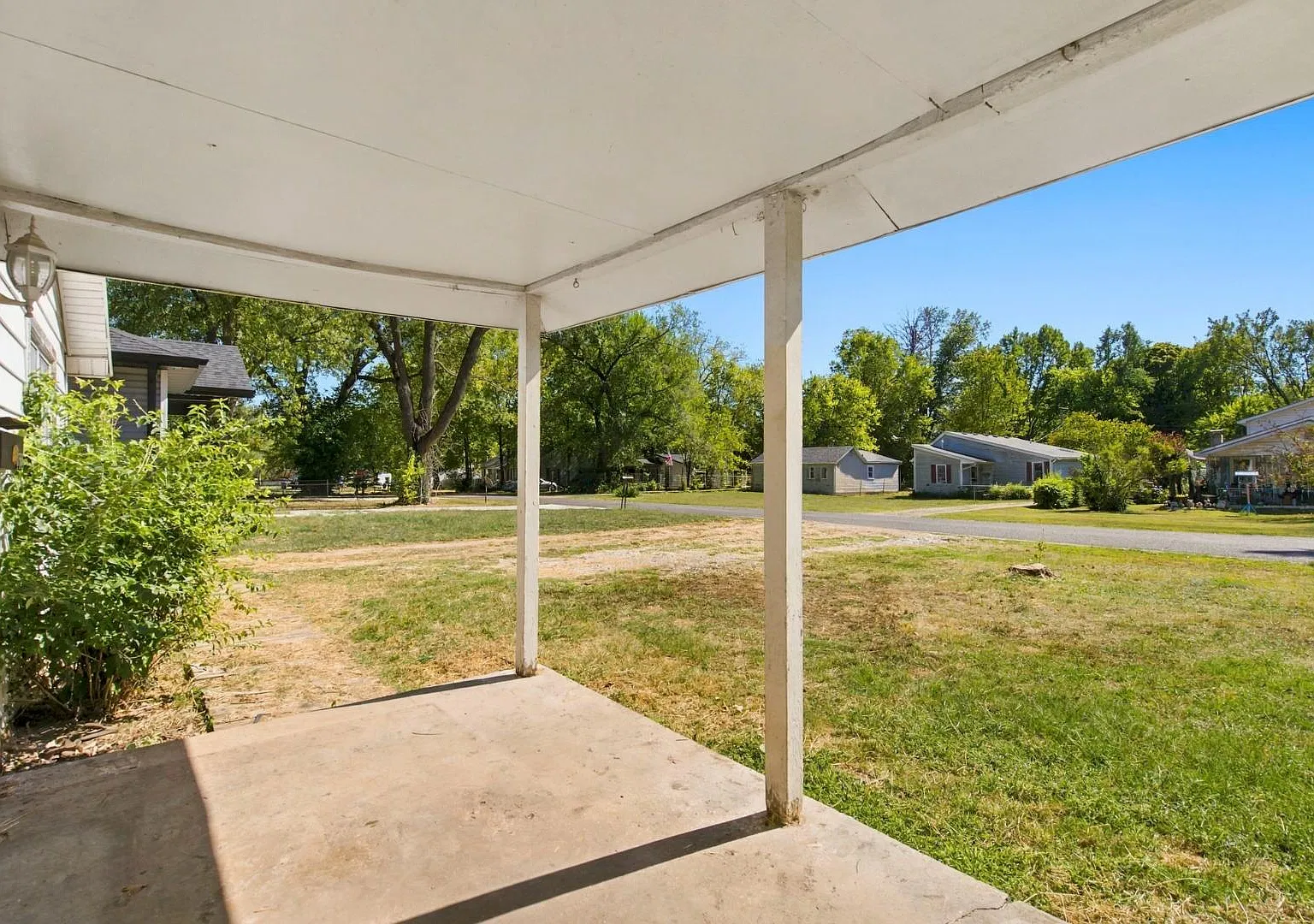 2623 W Monroe St — Photo 2