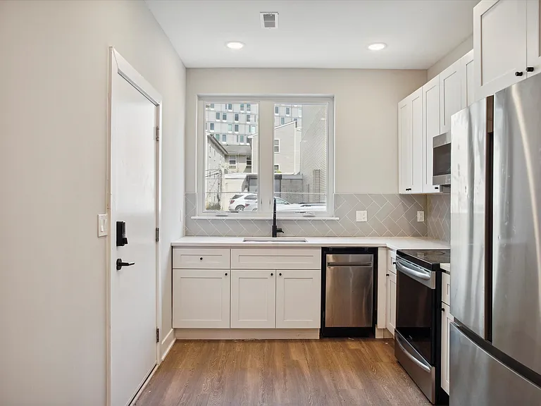 1618 N Sydenham St #A — Photo 20