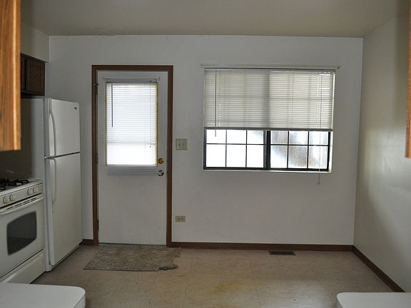 4th image of 577 Anita Ave APT 1N