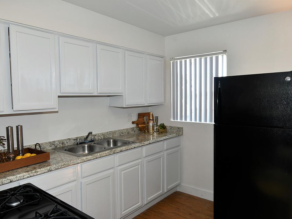 1st image of 5510 N 35th Ave APT 216
