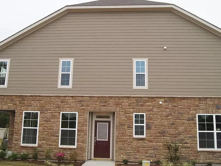 711 McRae Rd — Photo 2
