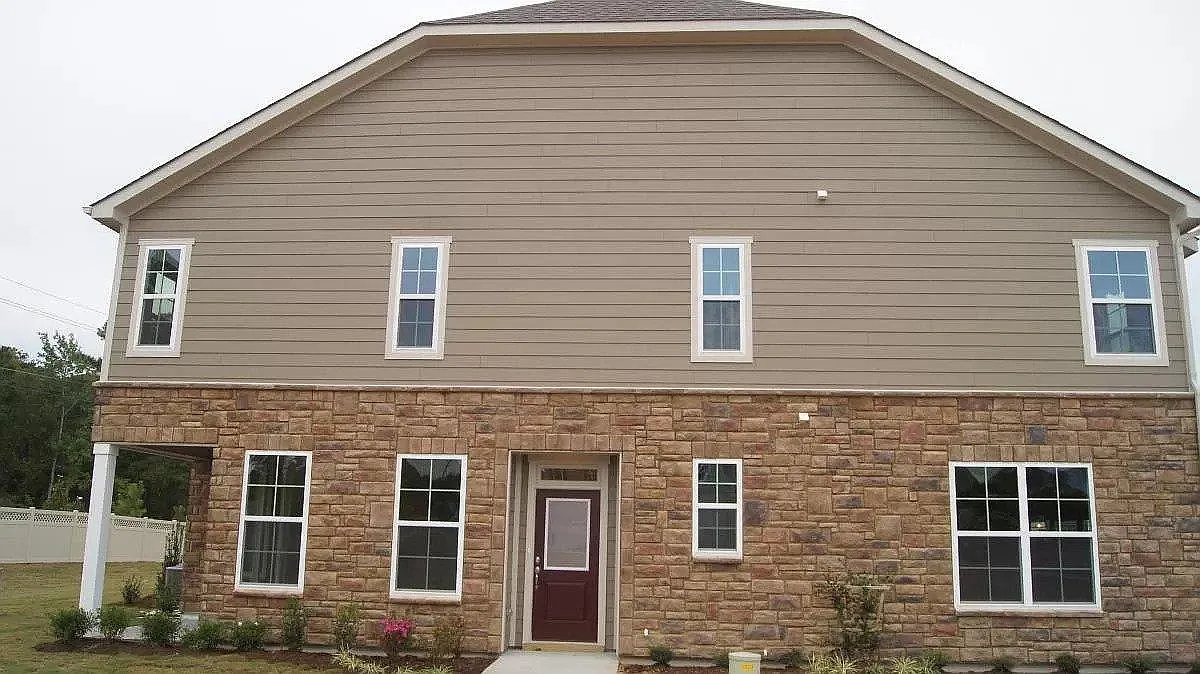 Building Photo - 711 McRae Rd