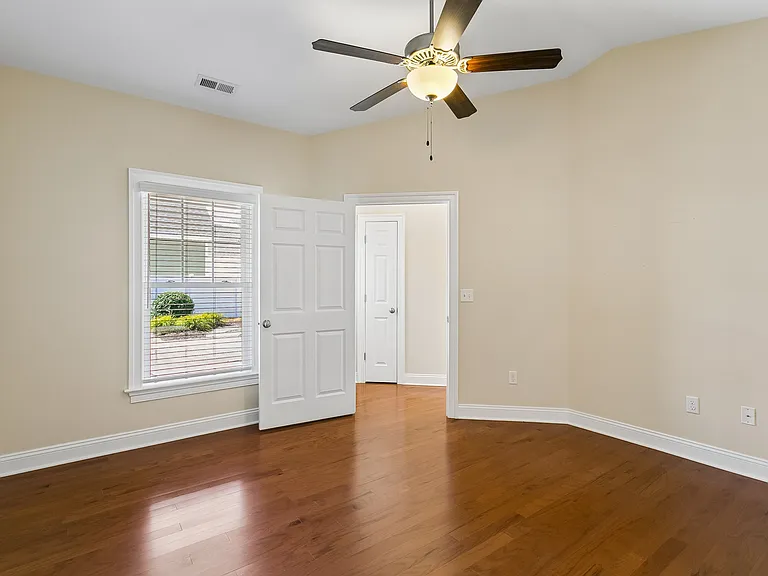 6905 Colemans Crossing Ave — Photo 11