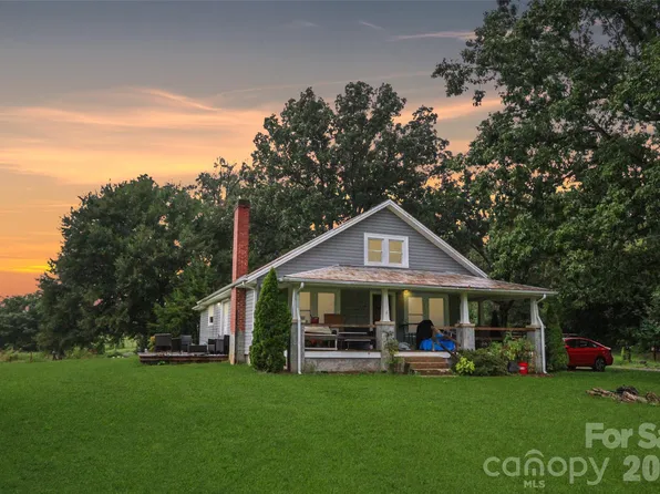 4888 Ruby Ln, Morganton, NC 28655