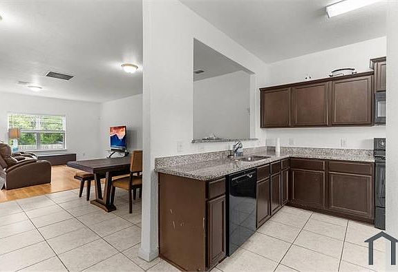 5th image of 3117 Cody Ct