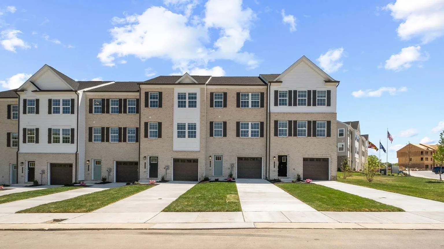 16221 Green Glade Dr photo 1