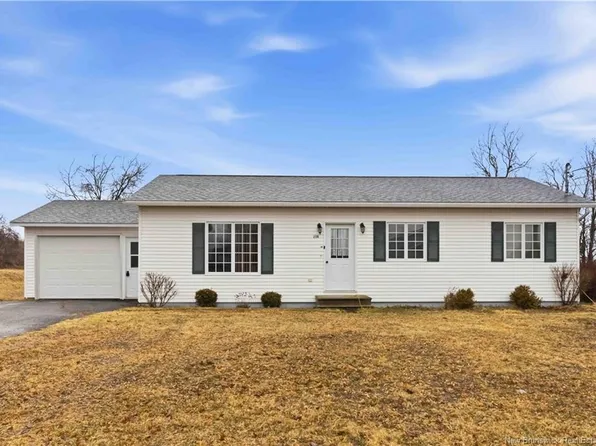 214 Neilson St, Woodstock, NB E7M 2H9