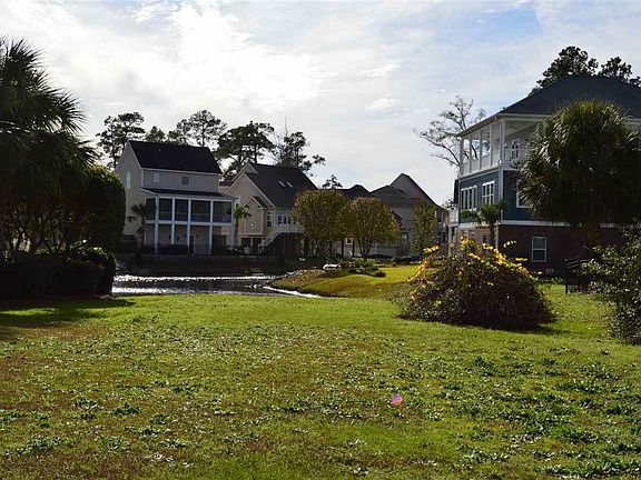 4th image of 103 Clubhouse Dr.
