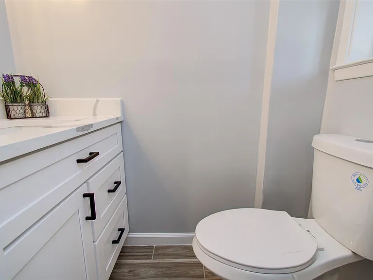 1806 Cypress Dr — Photo 6
