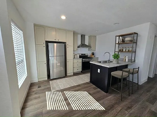 2 bed, 1.0 bath, 640 sqft, $1,535 — Photo 2