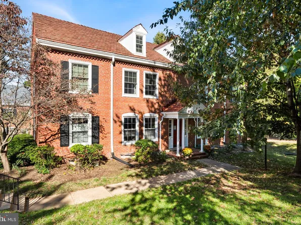 3201 S Stafford St APT B2, Arlington, VA 22206