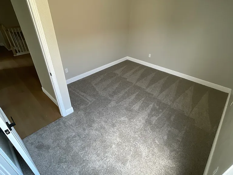 Bedroom 1/medium to large size