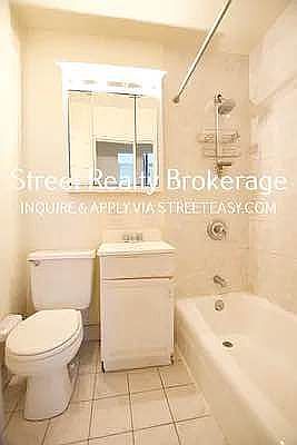 4th image of 116 W 69th St