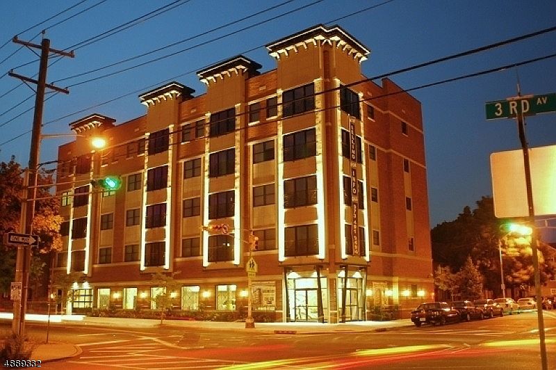 1st image of 110-114 Broad St #403