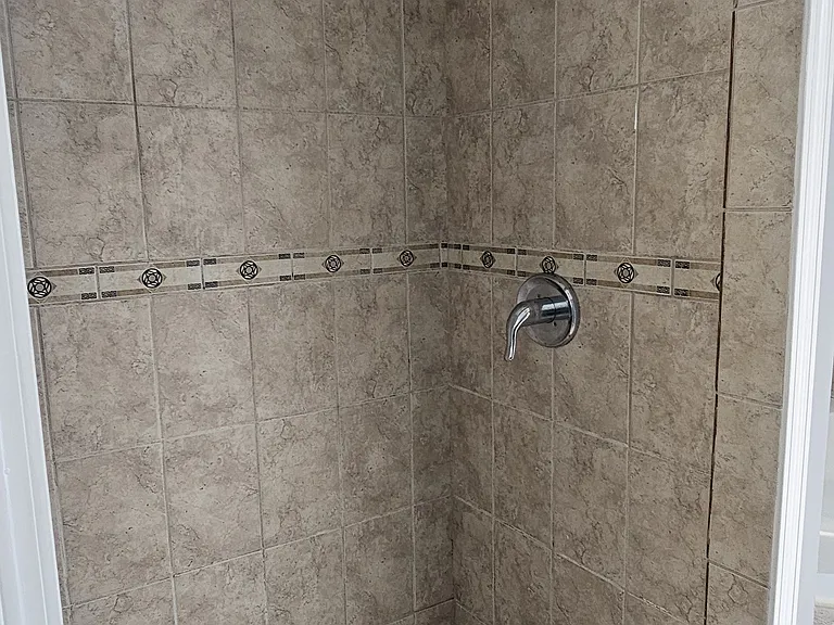 404 Corrine Ct — Photo 15