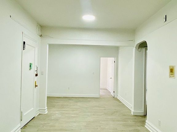 4th image of 140-11 Ash Ave #4