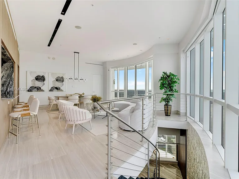 18201 E Collins Ave #TS1 — Photo 18