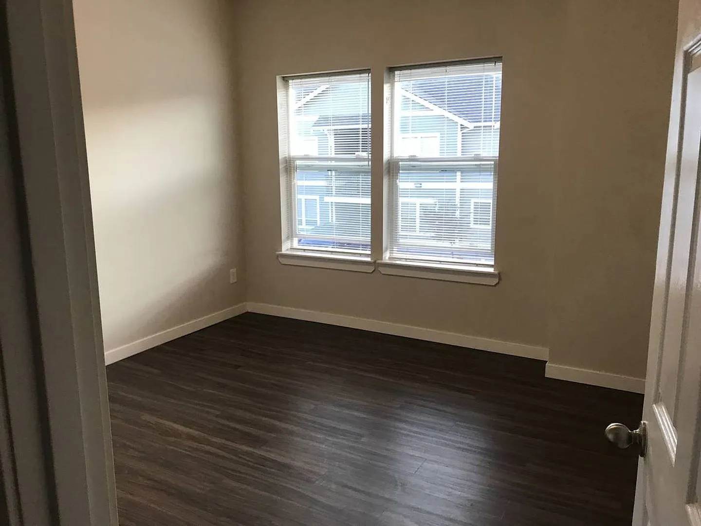 2043 Washington St — Photo 3