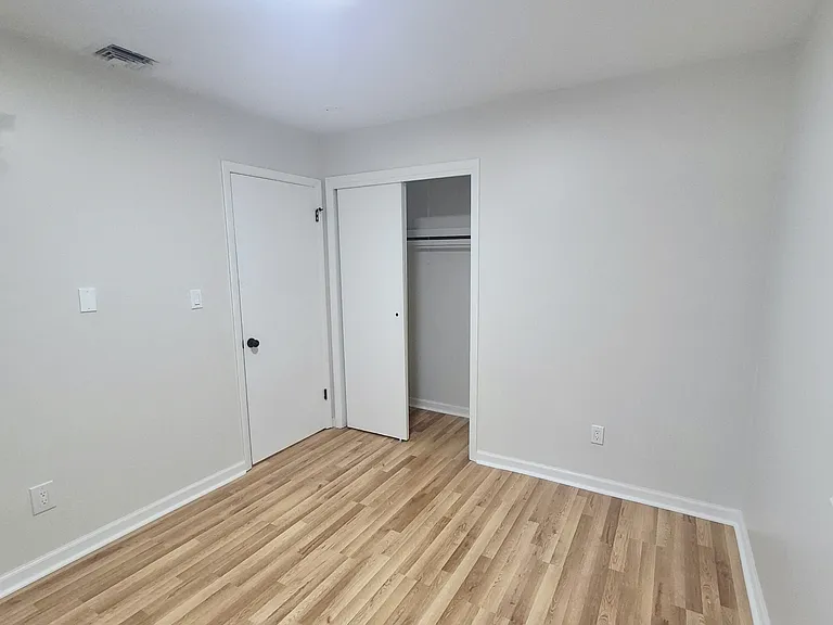 200 Wellview Dr — Photo 18