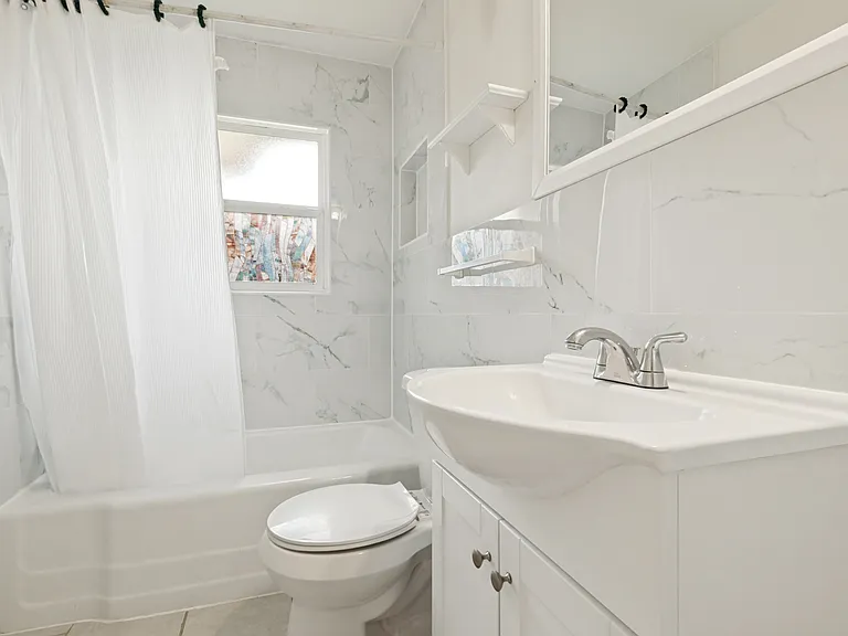 2414 San Medina Ave — Photo 7